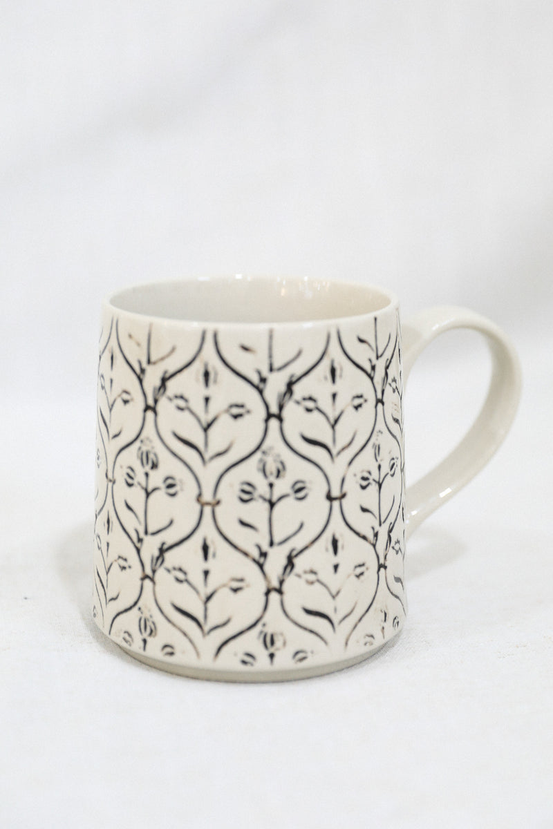 BLACK + WHITE PATTERNED MUG