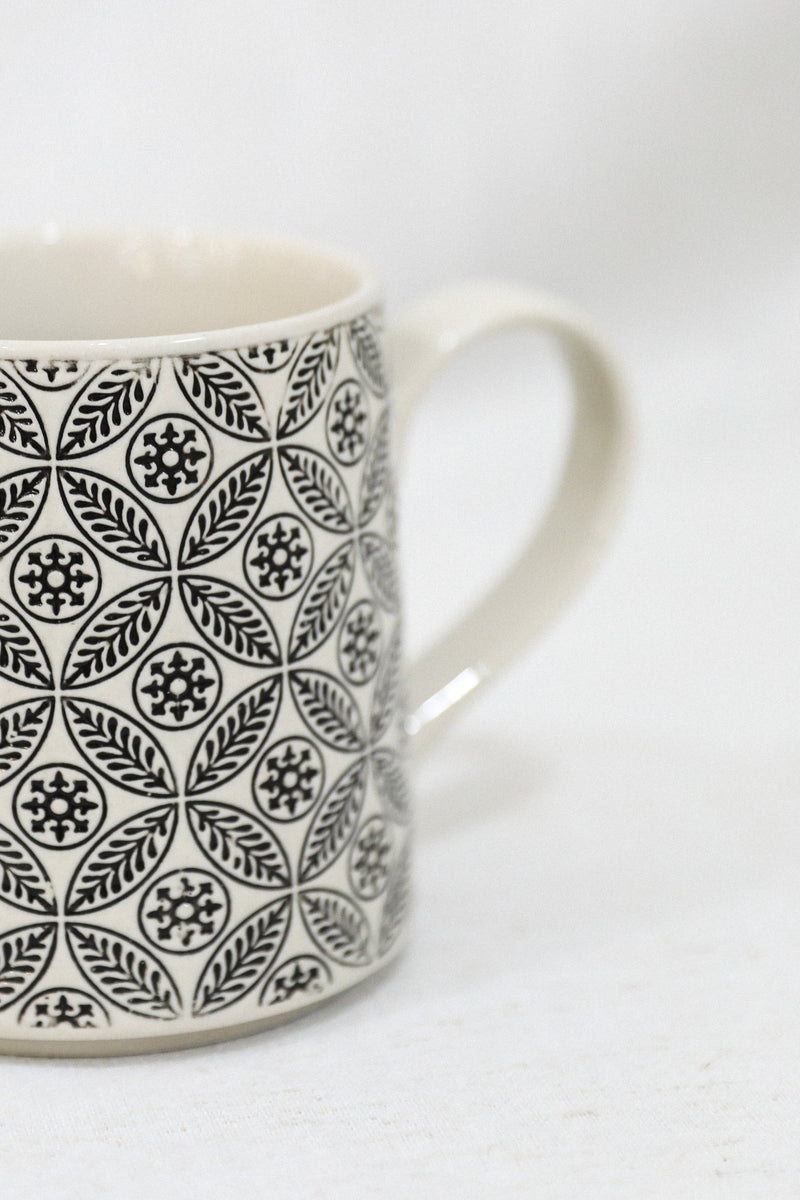 BLACK + WHITE PATTERNED MUG