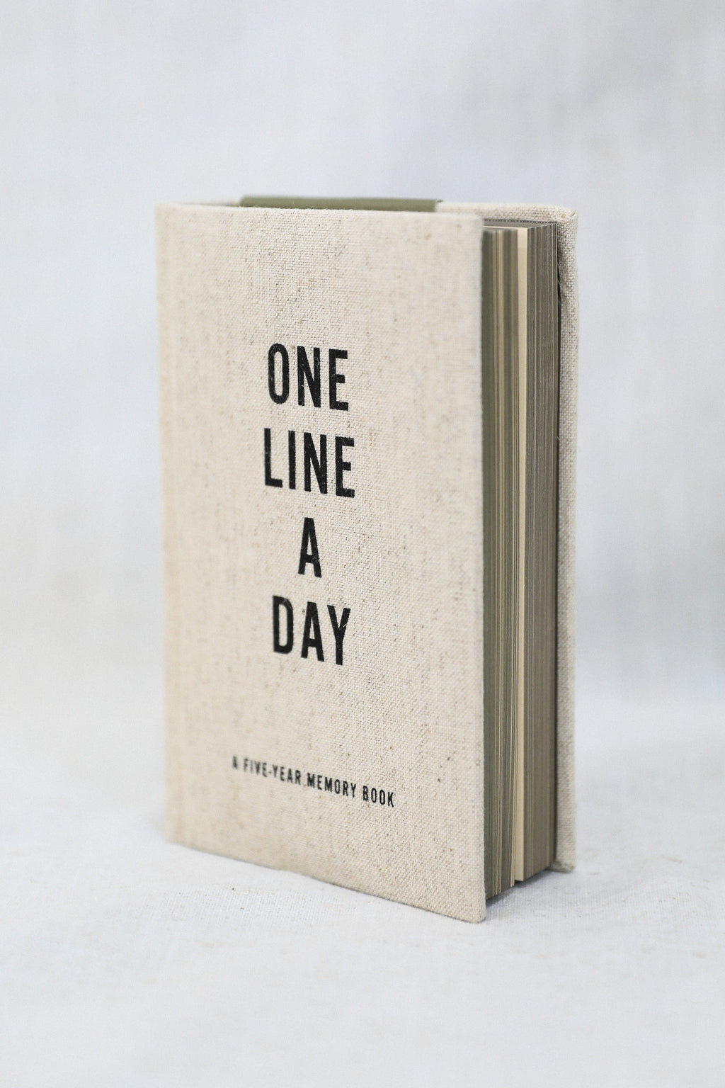ONE LINE A DAY MEMORY BOOK