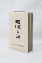 ONE LINE A DAY MEMORY BOOK