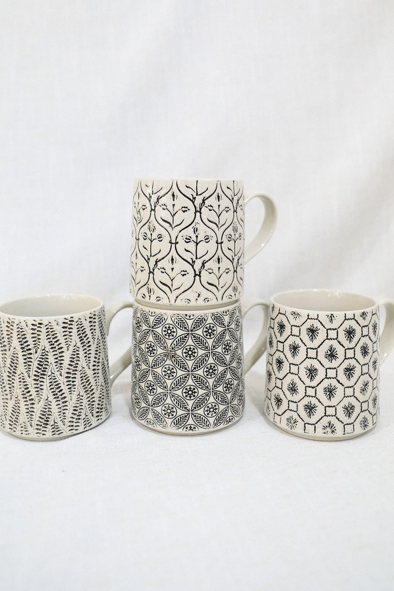 BLACK + WHITE PATTERNED MUG