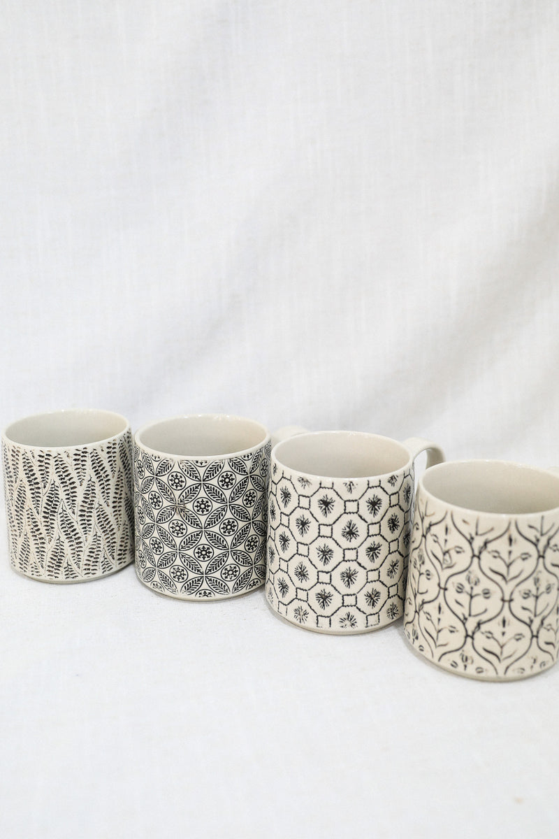 BLACK + WHITE PATTERNED MUG