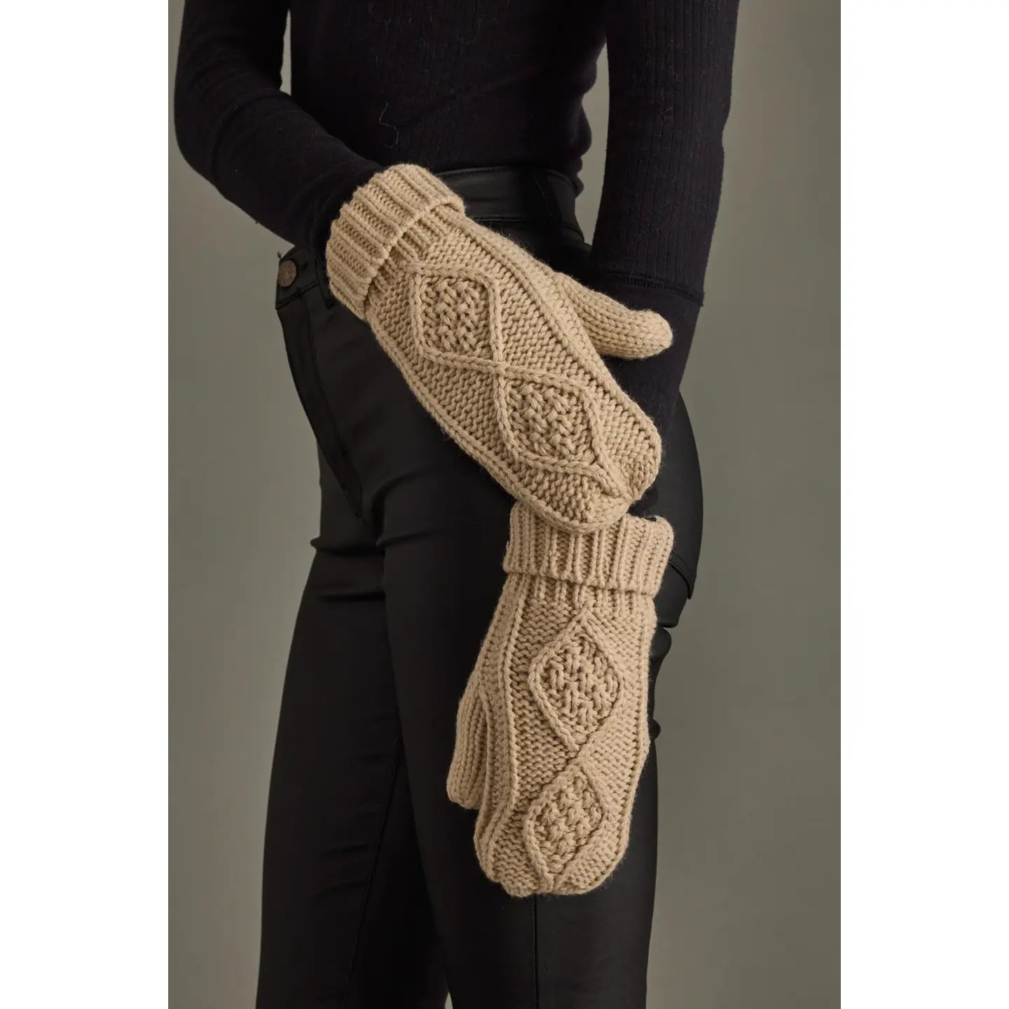 CABLE KNIT MITTENS