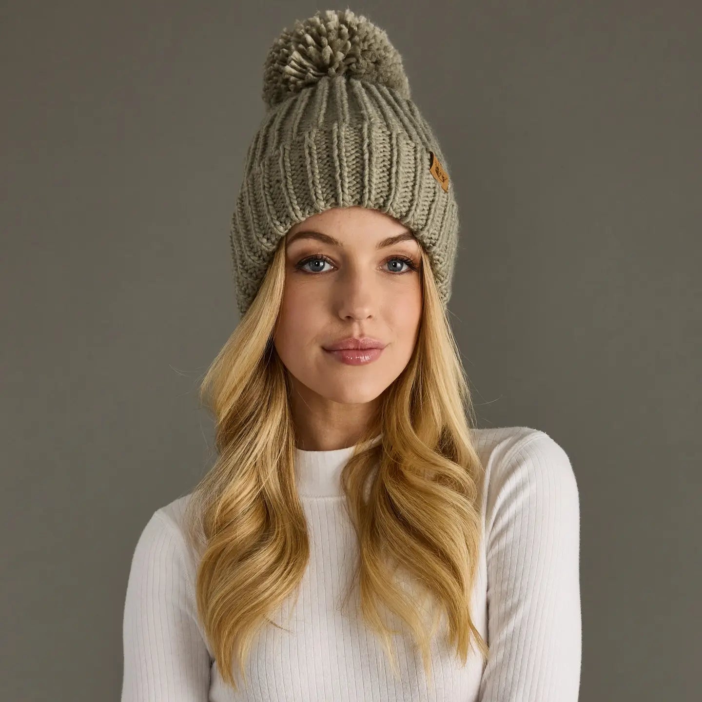 DUSTY SAGE RIBBED POM HAT