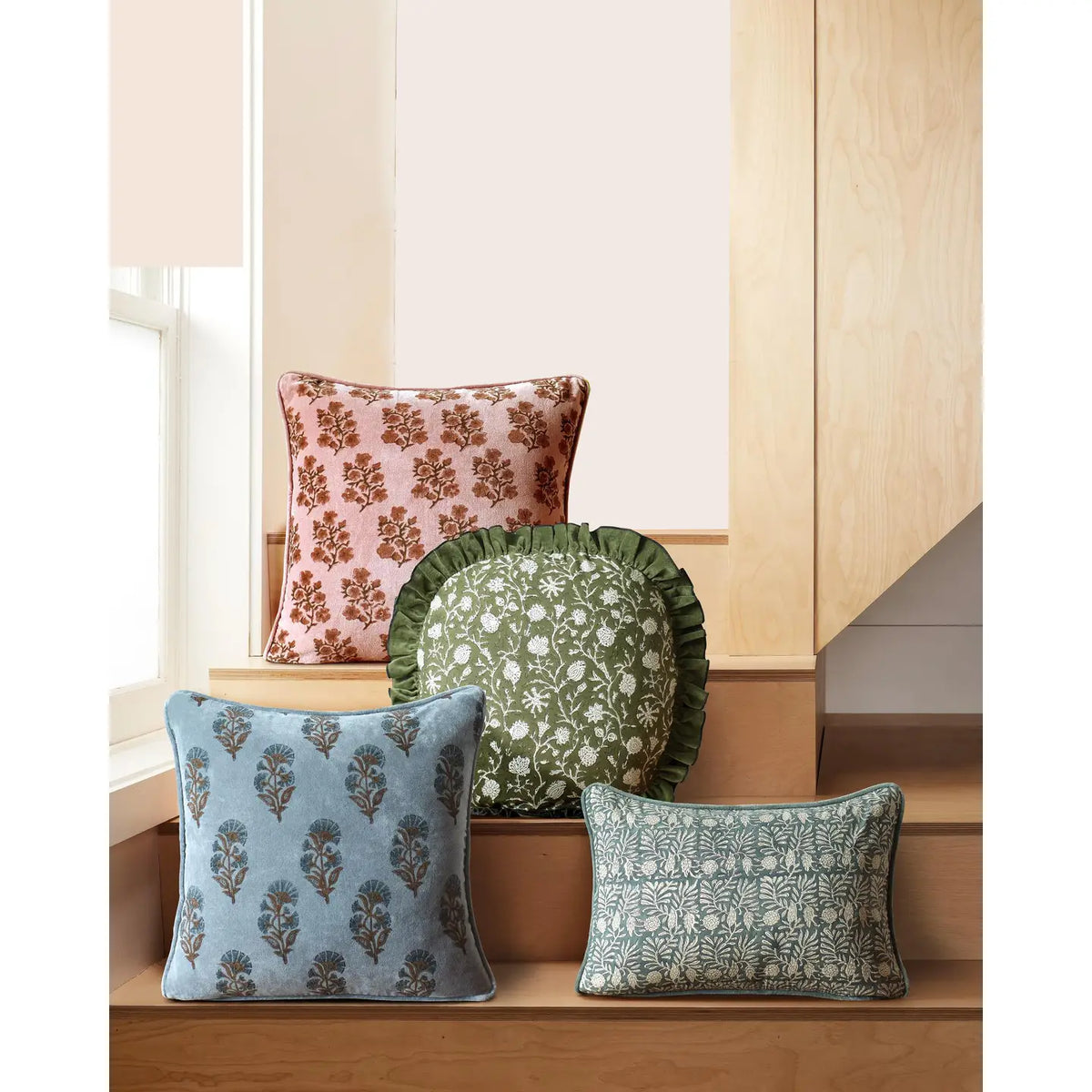 BLOCK PRINT VEL MUGHAL PILLOW