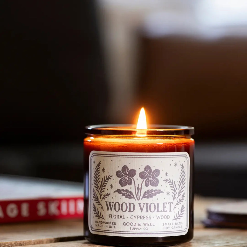 WOOD VIOLET SOY CANDLE