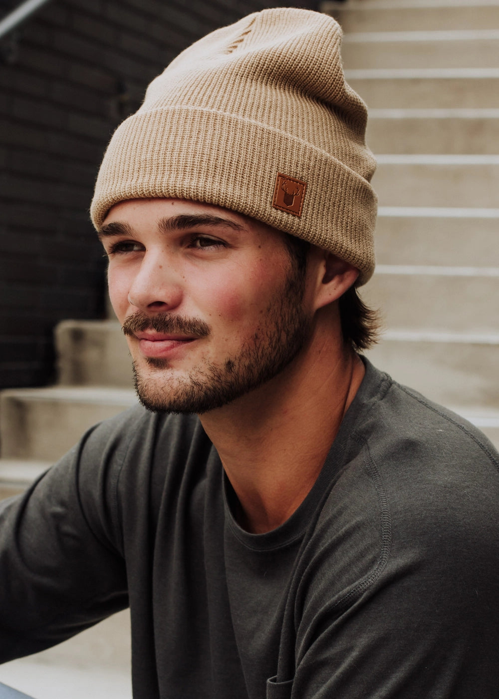 ANTLER PATCH KNIT BEANIE