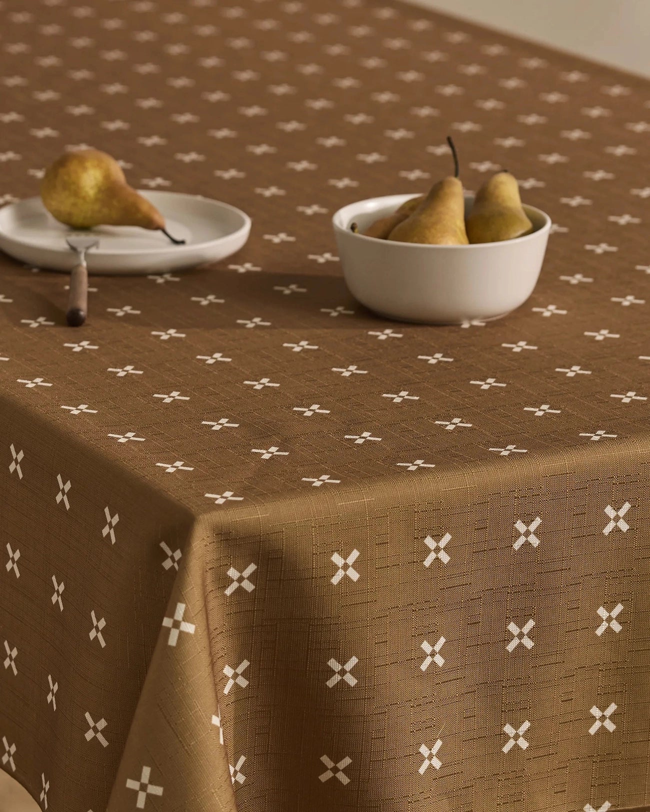 GEOMETRY - AMBER STITCH TABLECLOTH