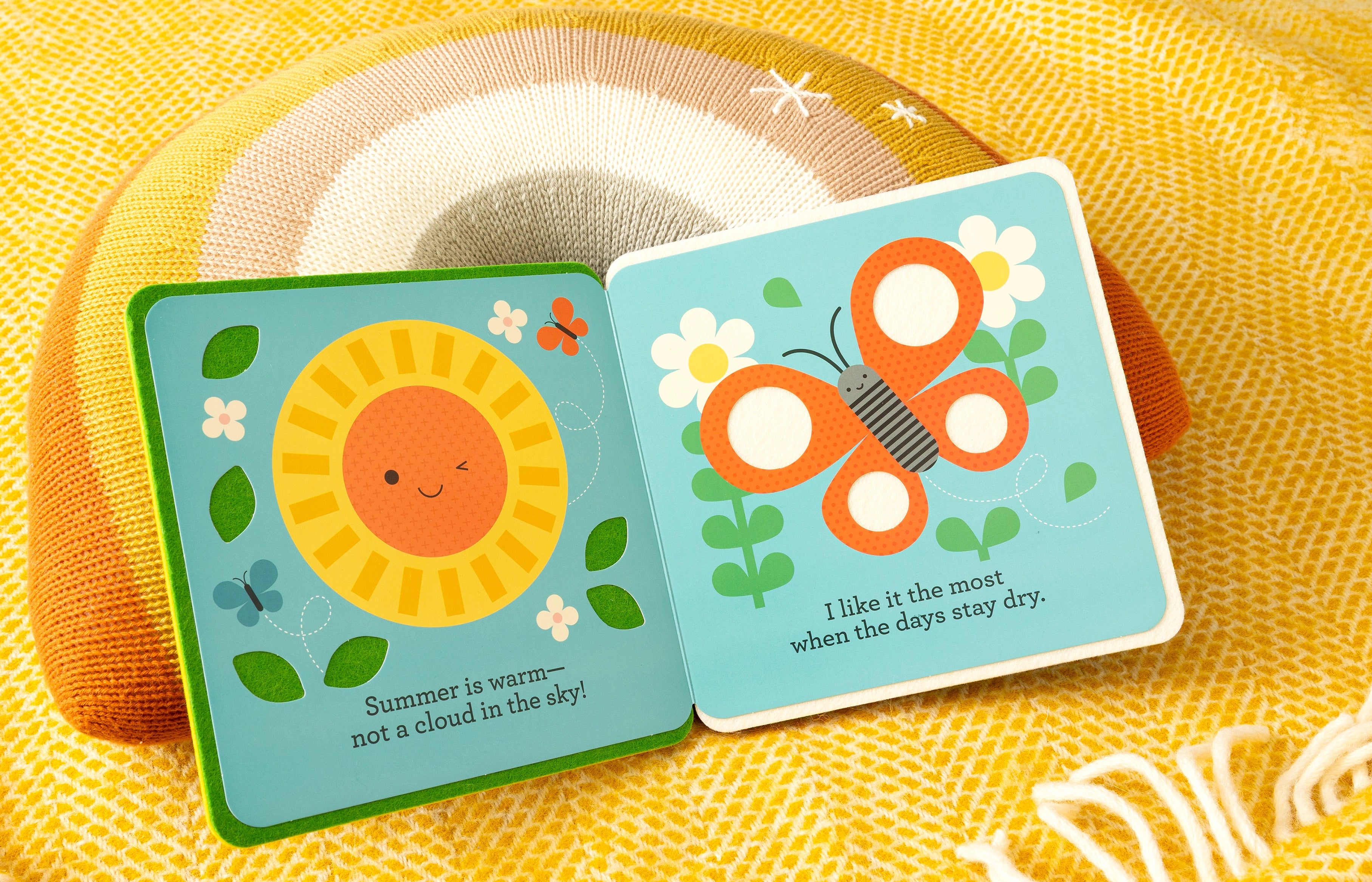 A FIRST FELT BOOK: RAIN AND SHINE - CHILDREN'S BOOK