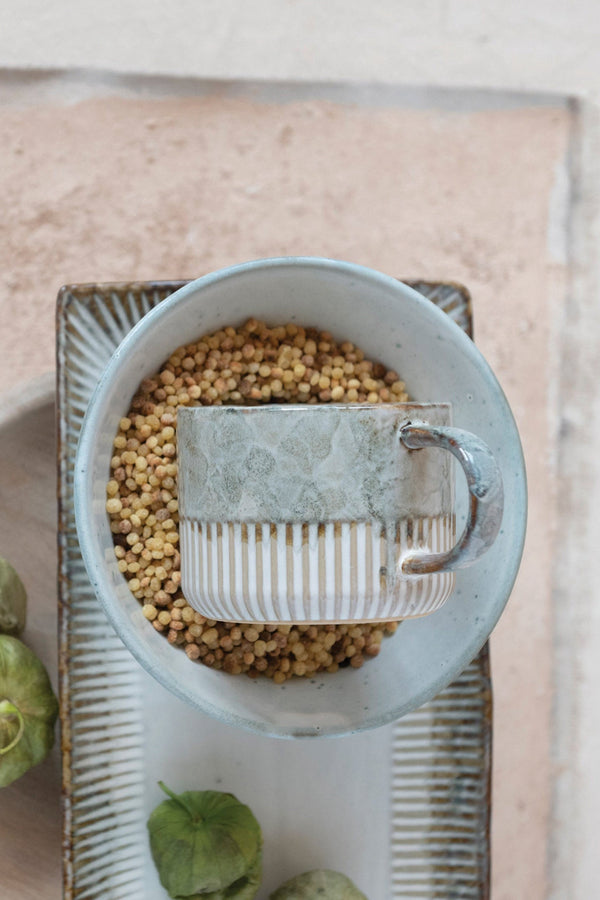 CRIMPED STONEWARE MUG