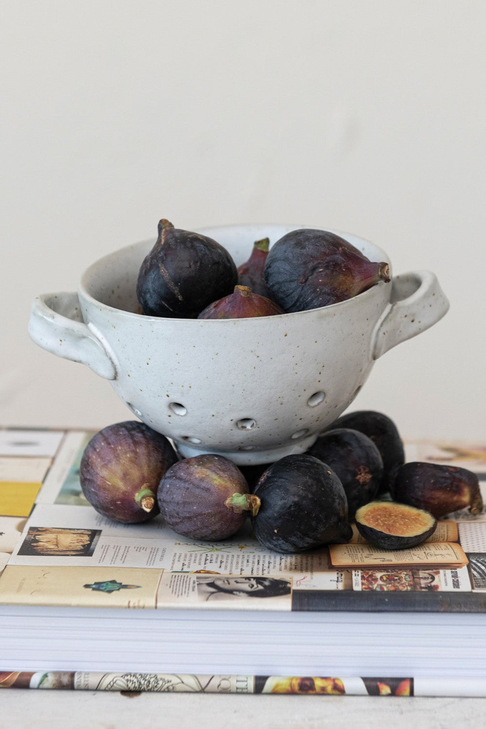 STONEWARE STRAINER