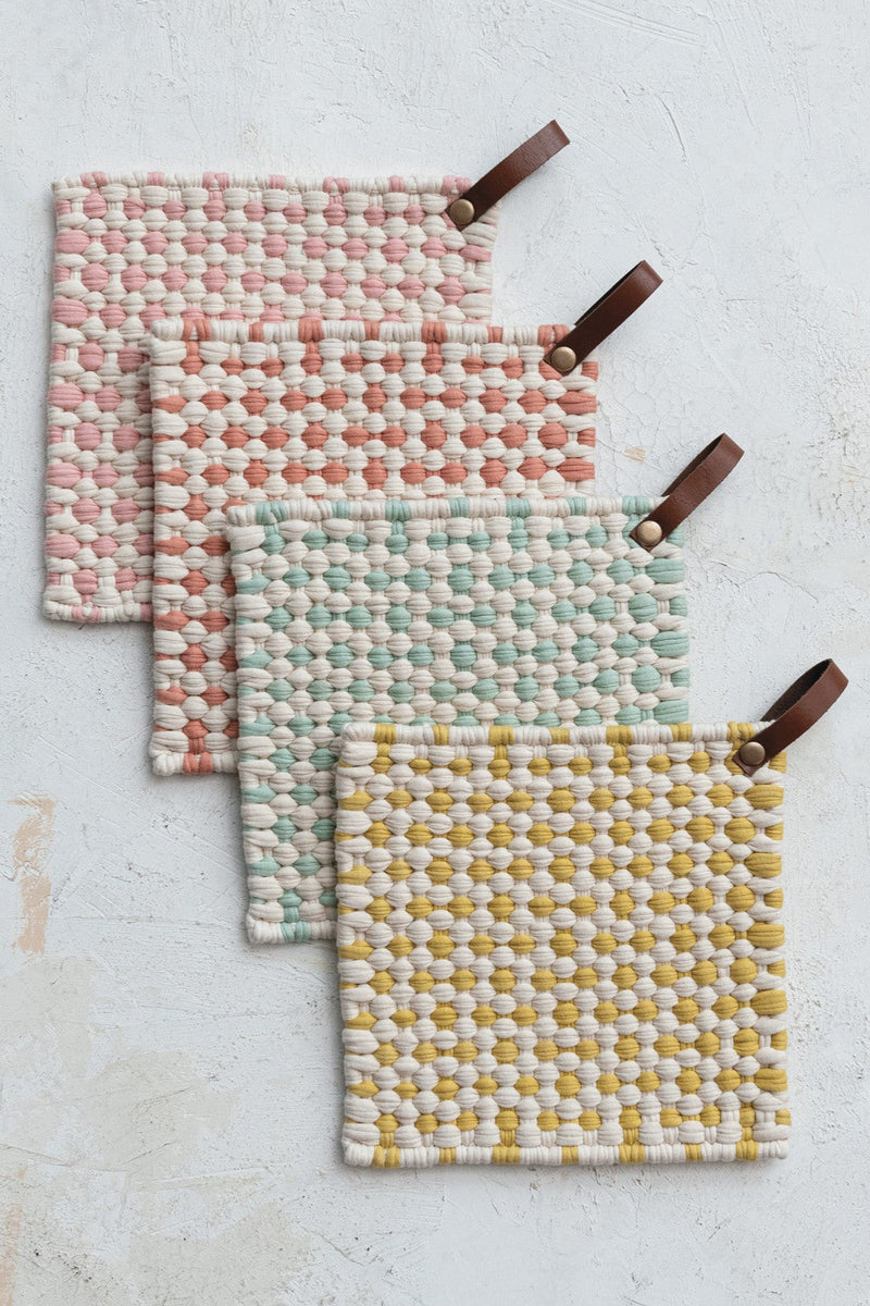 CHECKERED CROCHET HOT PAD