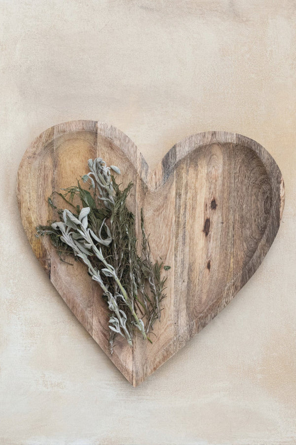 LARGE MANGO WOOD HEART TRAY