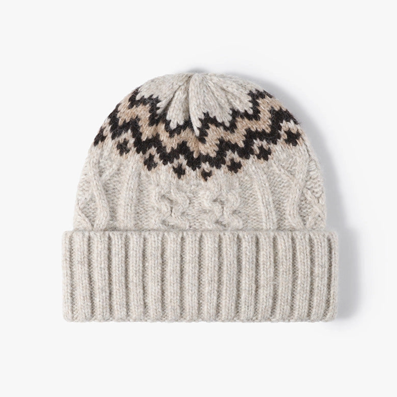 CONTRAST COLOR TWIST KNIT BEANIE