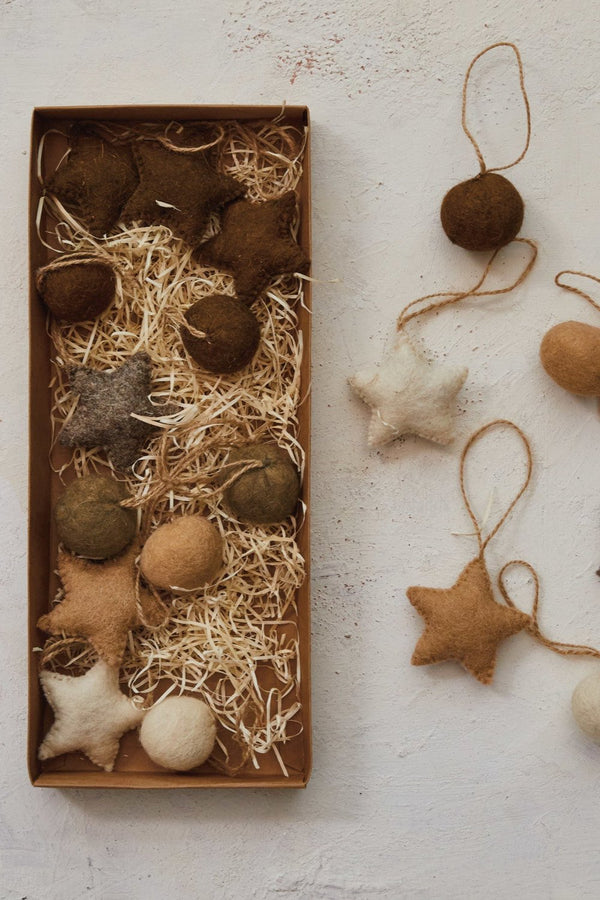 STAR + BALL WOOL FELT ORNAMENT SET