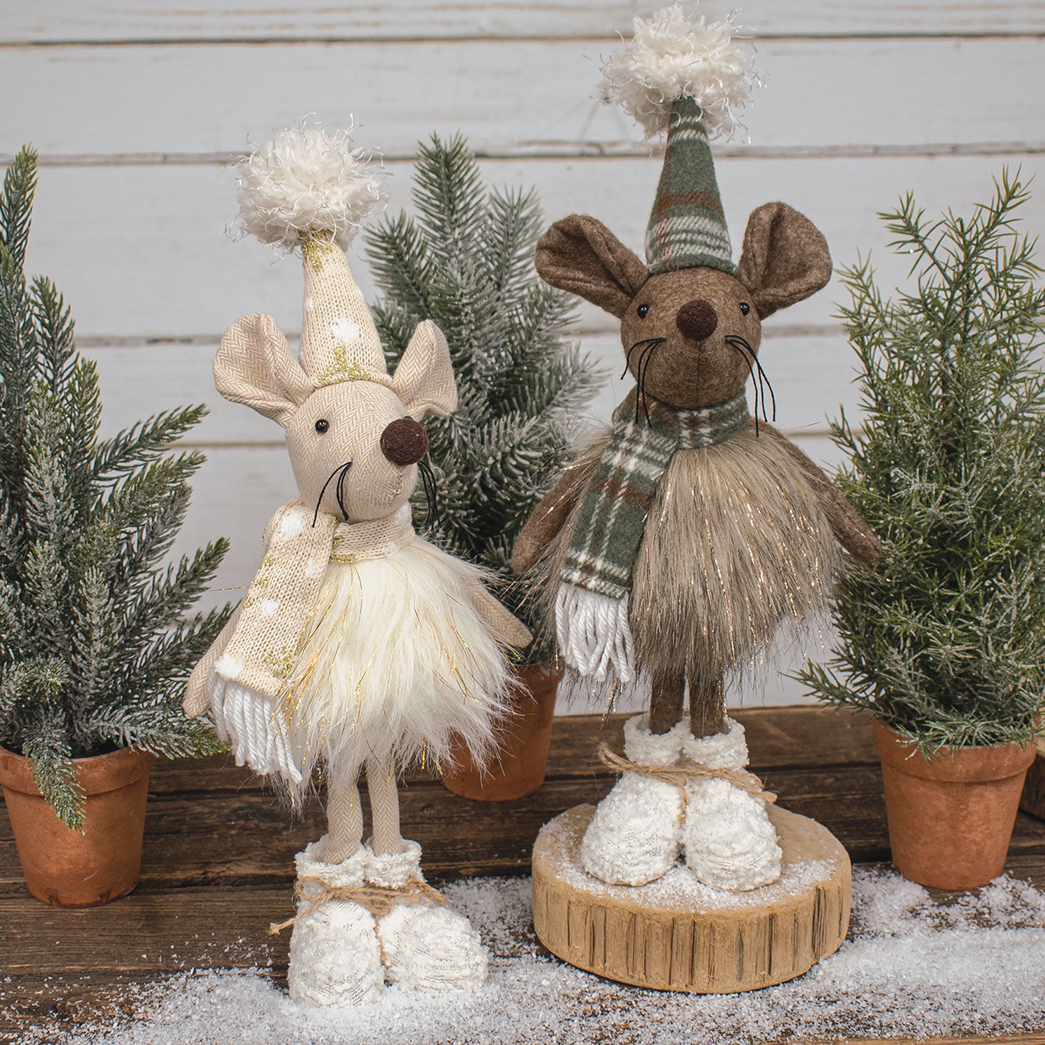 STANDING PARTY MOUSE