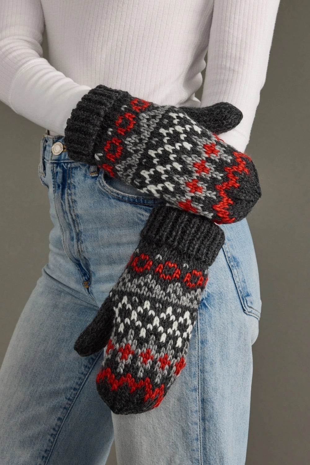 CHARCOAL FAIRSILE MITTENS
