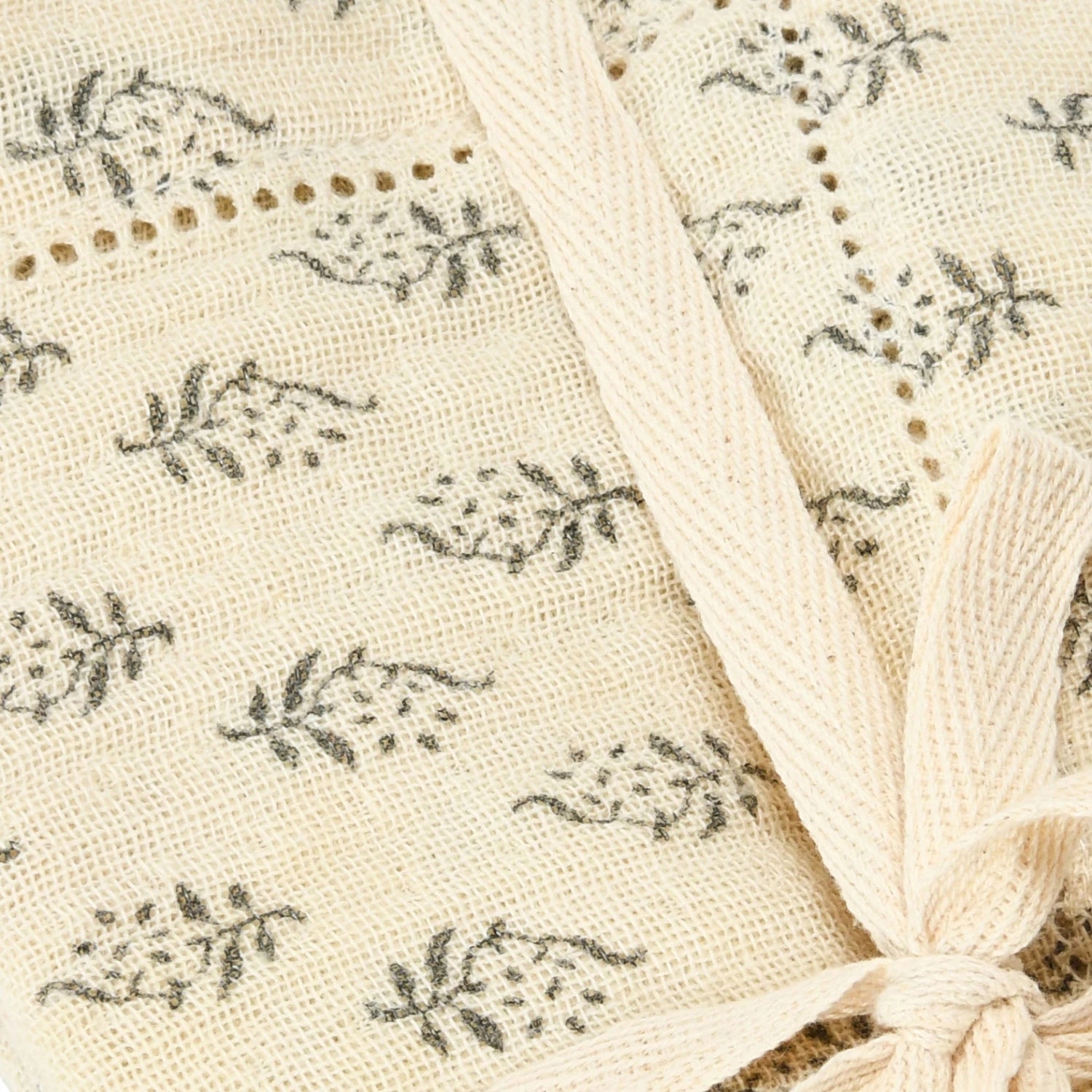 FLORAL PRINTED NAPKINS