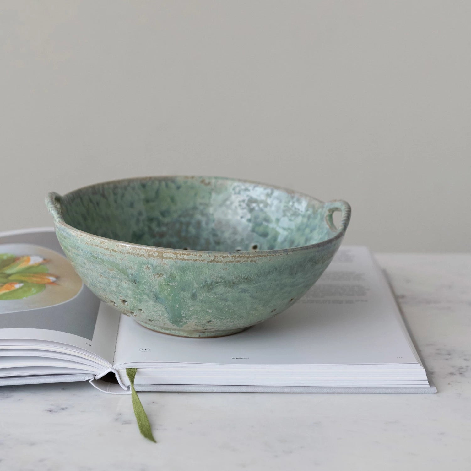 AQUA BERRY BOWL WITH HANDLES