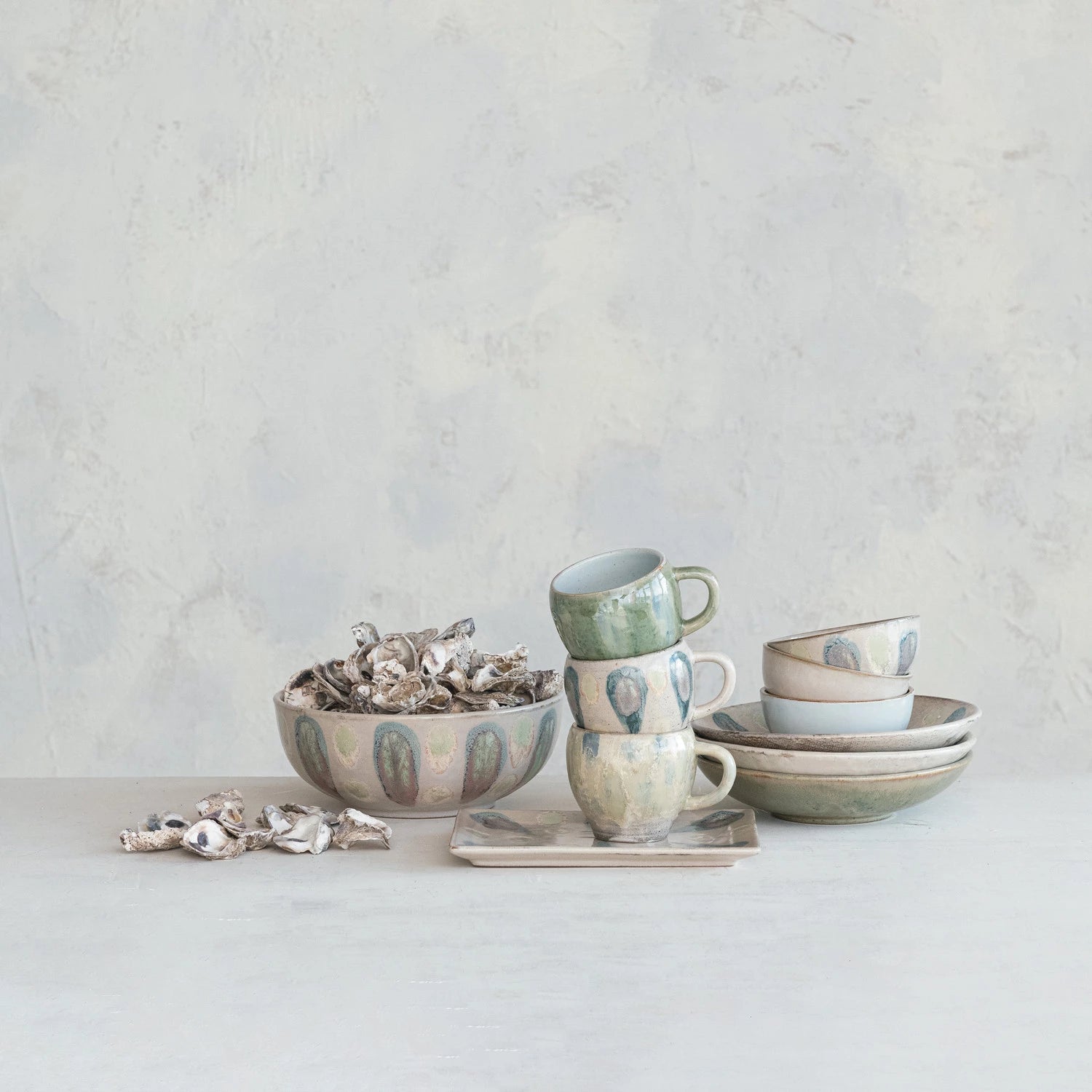 HAND-PAINTED STONEWARE BOWL