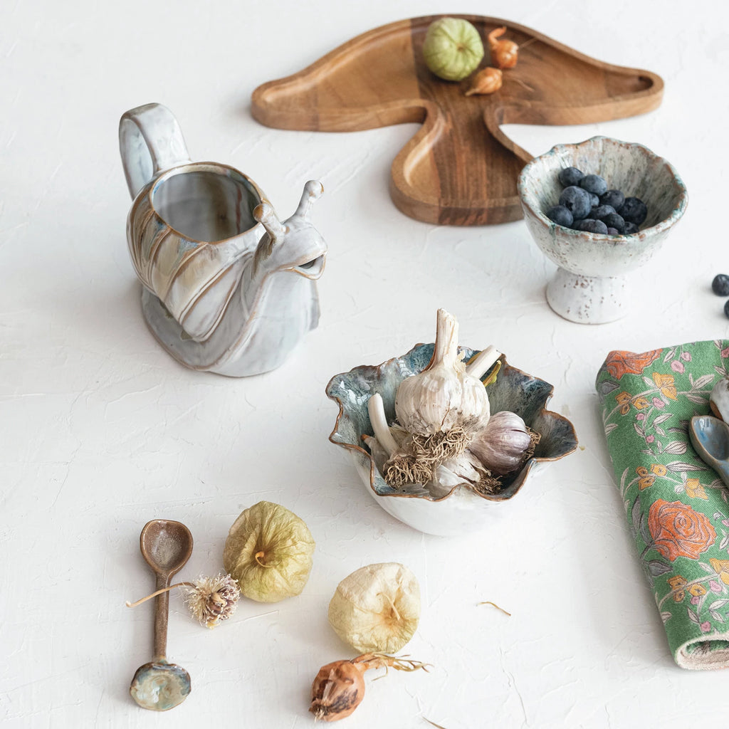 RUFFLED STONEWARE BOWL