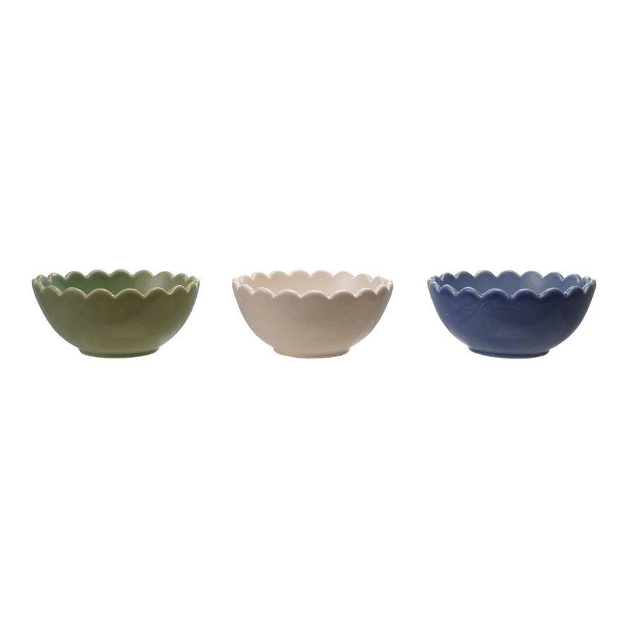 STONEWARE SCALLOPED BOWL SMALL