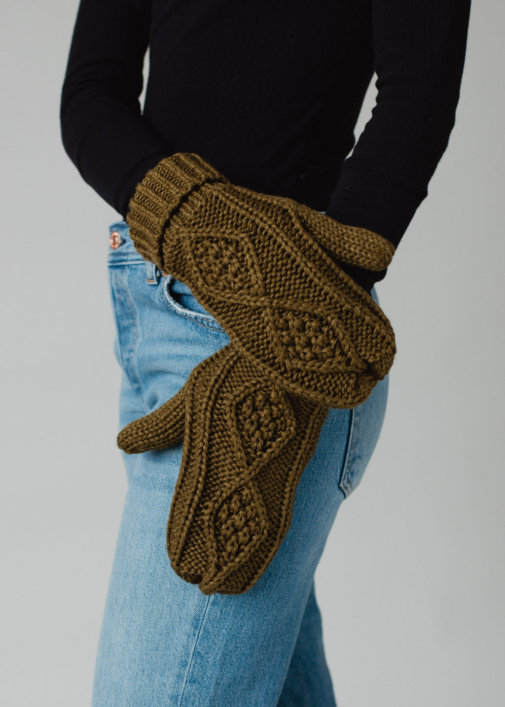 CABLE KNIT MITTENS