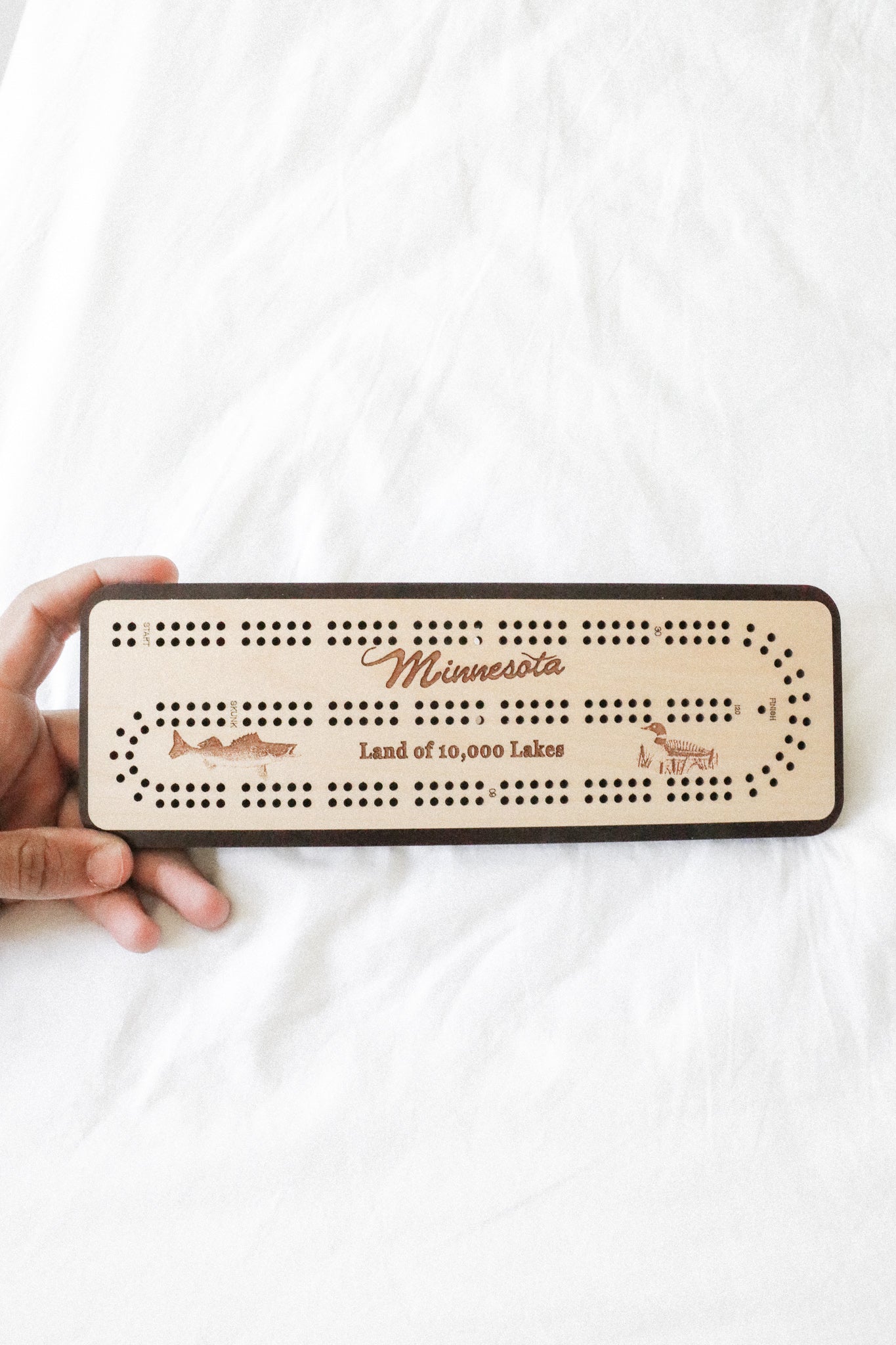 LAND OF 10,000 LAKES CRIBBAGE BOARD