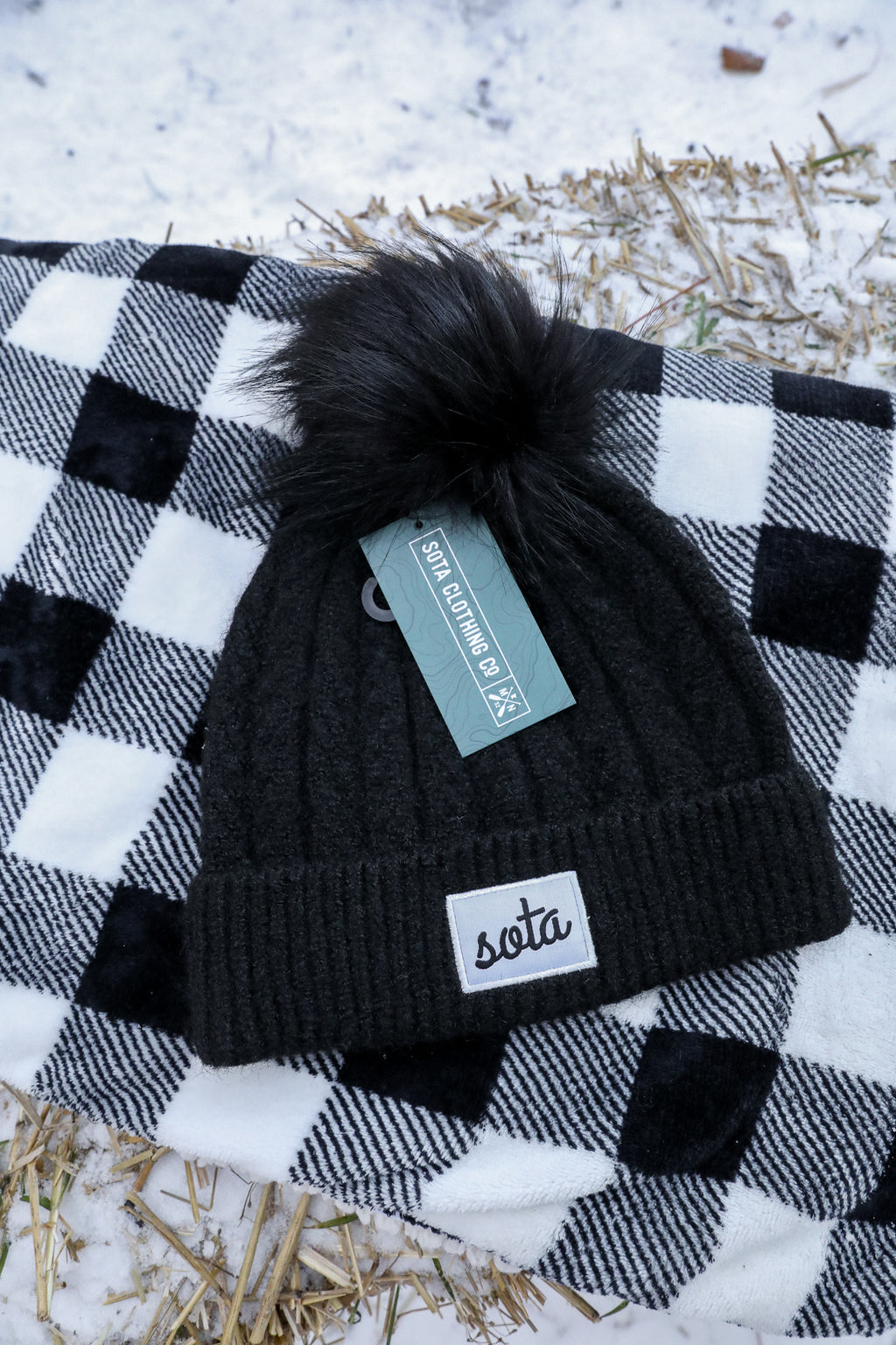 CRISP POM BEANIE